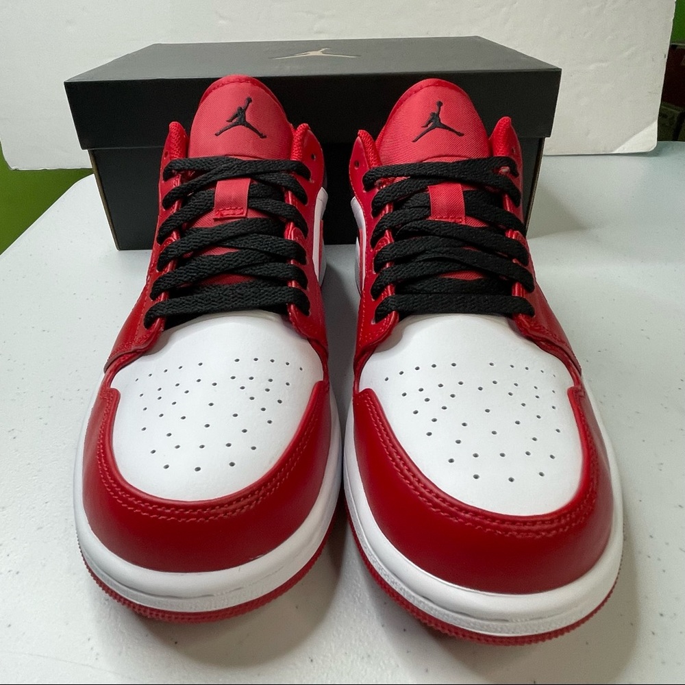 Air Jordan 1 Low Bred Mens Size 10 Sneakers Shoes Red & Black Color - Picture 6 of 11